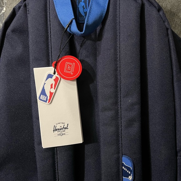 Herschel Milwaukee Bucks Limited City Edition XL Classic Backpack bag basketball - Picture 6 of 8